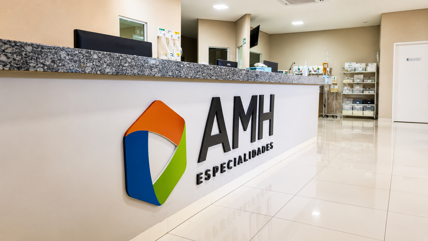 Recepção da AMH Especialidades, parceira gestora da UTI do HCB